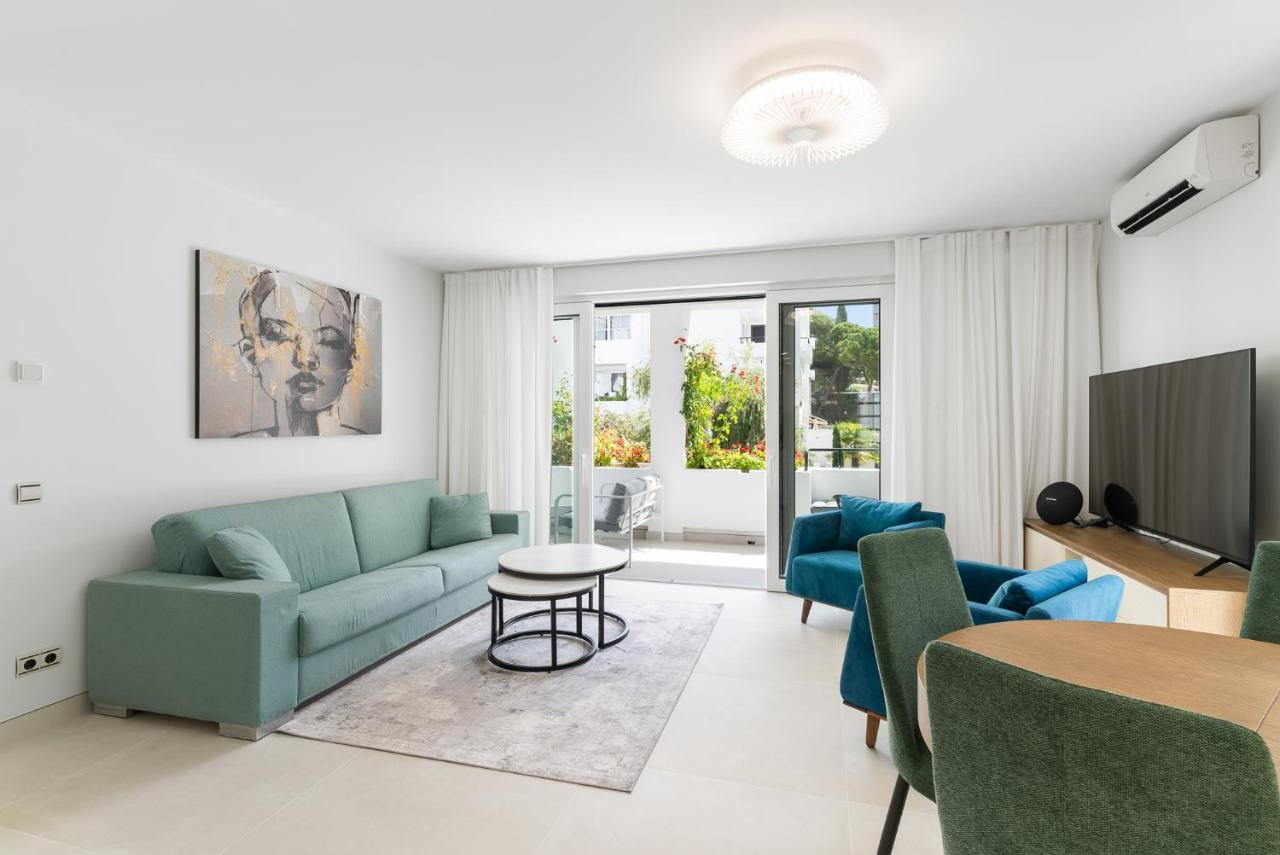 Beachfront Complex Jardines De Golondrinas Elviria Apartment *