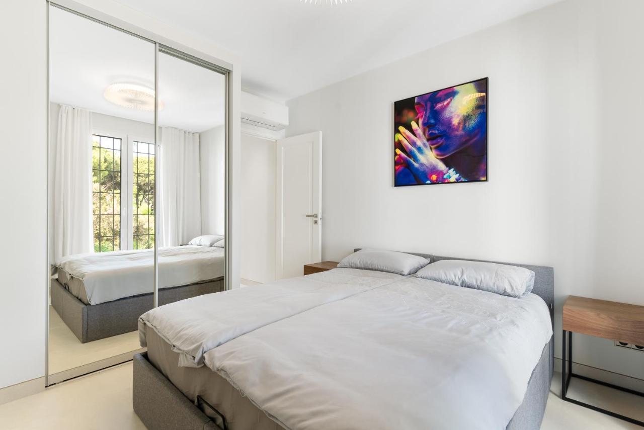 Beachfront Complex Jardines De Golondrinas Elviria Appartement